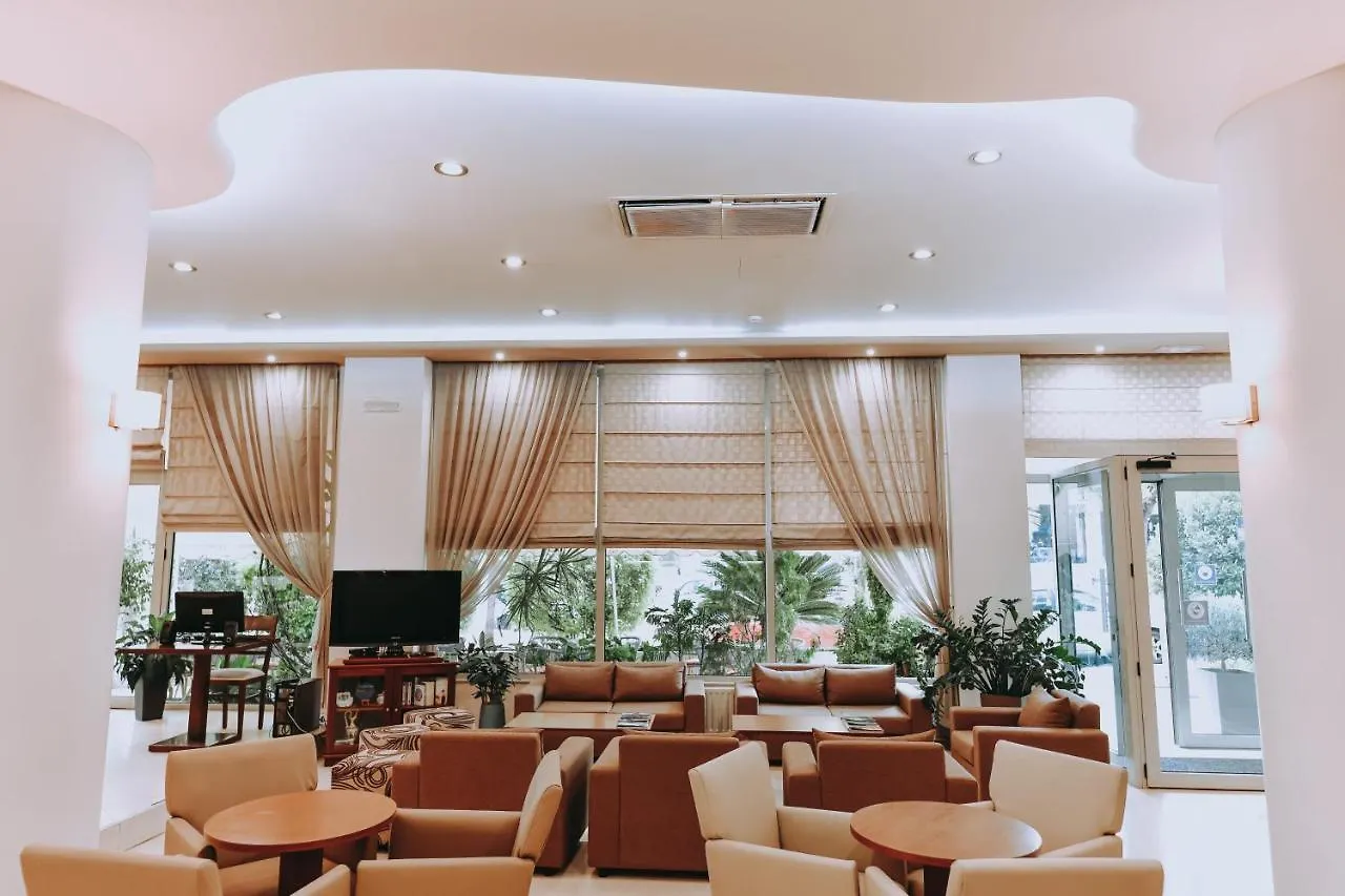 Athinaiko Hotel Iráclio